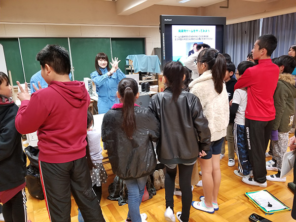 ECO-SYSTEM CHIBA Holds On-site Classes at Elementary School