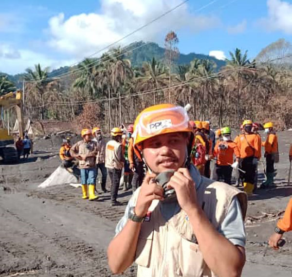 PPLi and DESI donate Personal protective equipment to eruption disaster rescue team